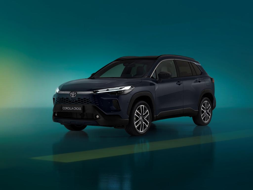 Toyota_Corolla Cross_18007_59680.webp